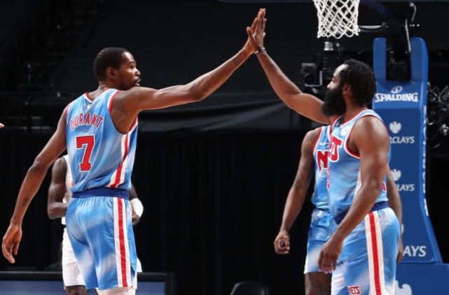 爱游戏官网-布鲁克林篮网集结日调整名单，志在CBA常规赛名次提升，悬念犹存，阵容厚度经受考验的简单介绍-爱游戏官网